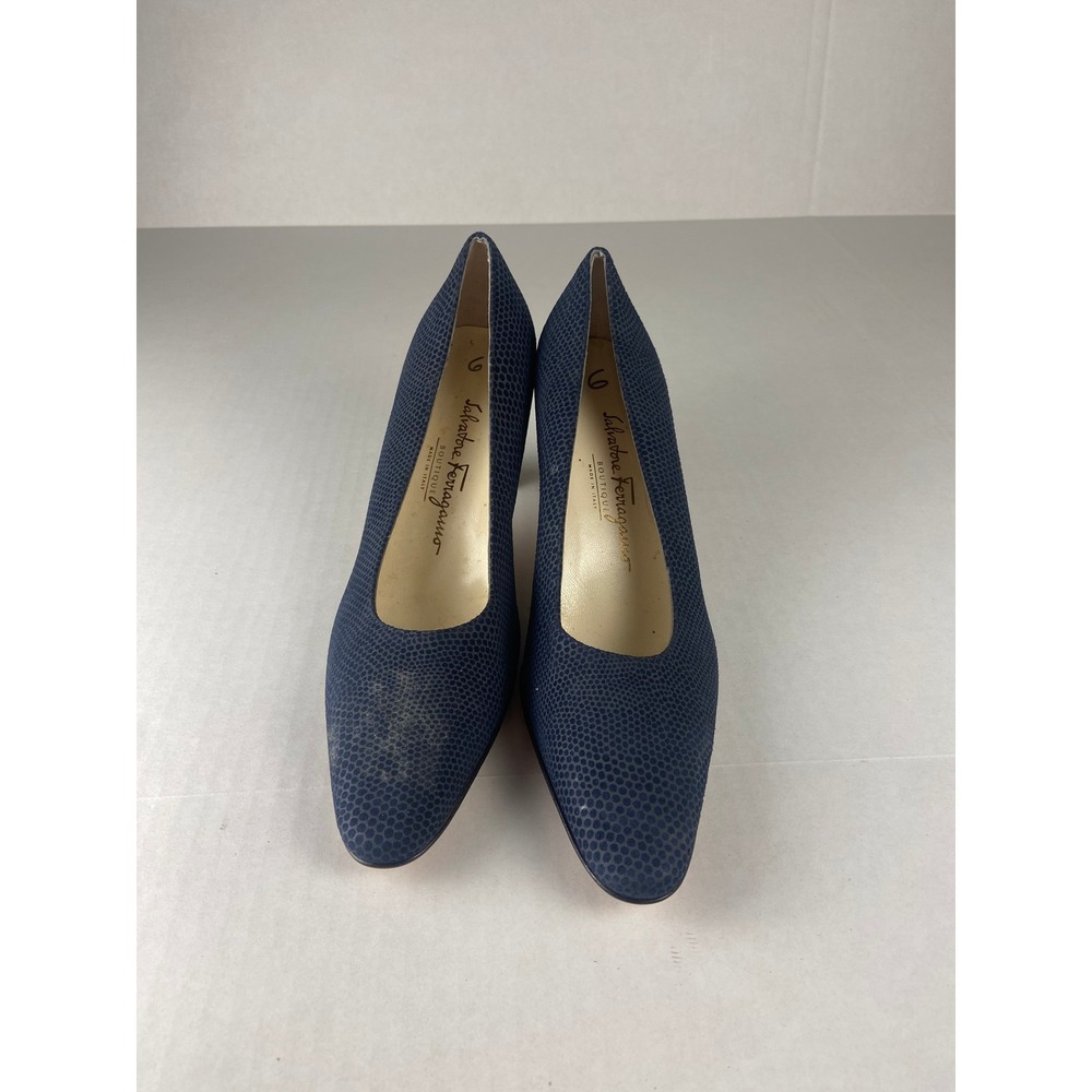 Salvatore Ferragamo Navy Embossed Leather Pointed Toe Kitten‎ Heel Pumps Size 6B